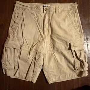 Club Room Khaki Cargo Shorts Sise 34